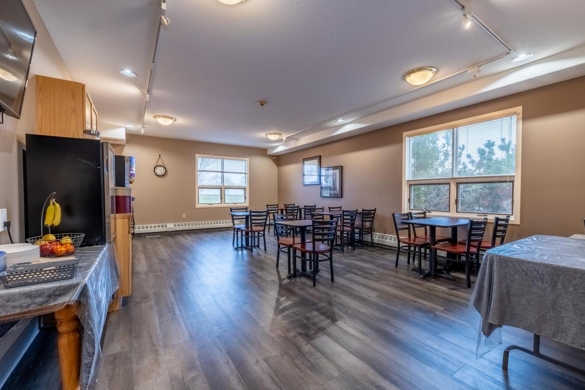 Pilgrim Inn Caronport エクステリア 写真